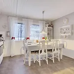 Apartament Red House Arctic Circle Rovaniemi