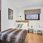 Apartament Red House Arctic Circle *