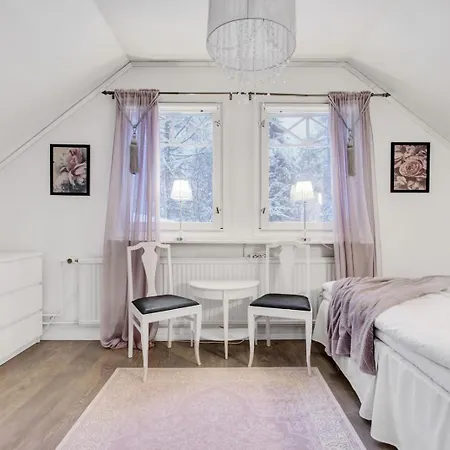 Red House Arctic Circle Апартаменты Рованиеми