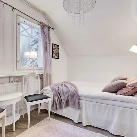 Red House Arctic Circle Апартаменты