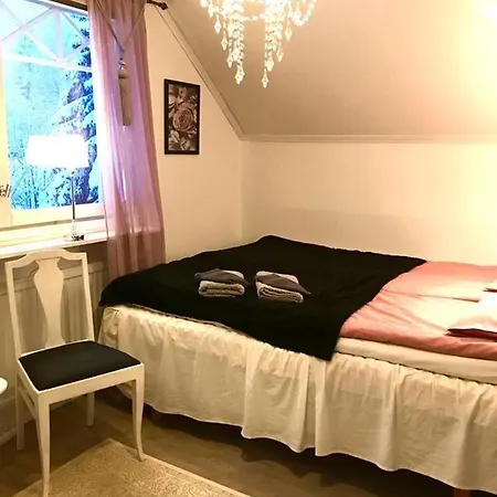 Red House Arctic Circle Huoneisto *