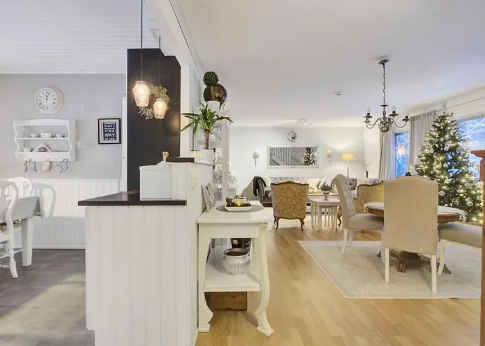 Red House Arctic Circle Апартаменты Рованиеми