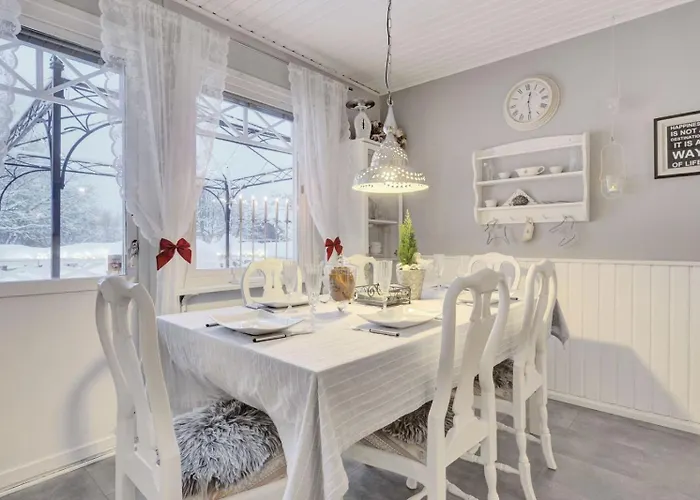 Red House Arctic Circle Apartment Rovaniemi