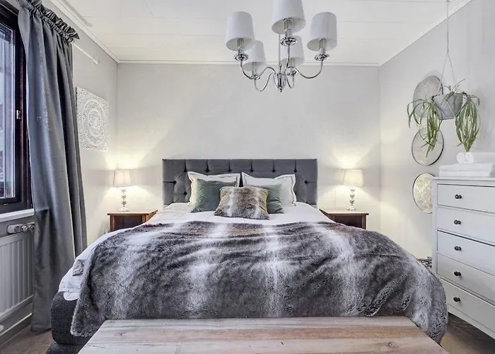 Red House Arctic Circle Apartment