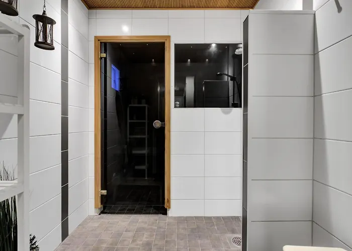 Red House Arctic Circle Apartment *