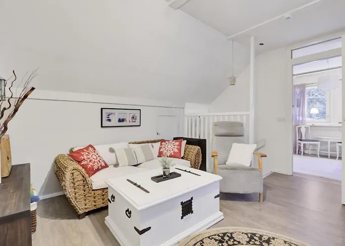 Red House Arctic Circle * Рованиеми