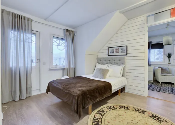 Red House Arctic Circle Рованиеми